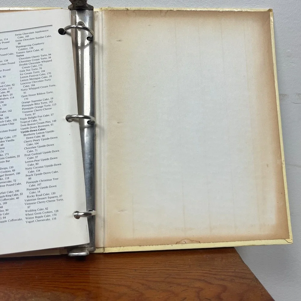 Vintage 1979 Duncan Hines Bake Shop in a Book 3-Ring Binder Cookbook Recipes